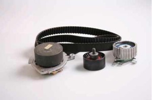 Rozrząd pompa wody Fiat Coupe 1.8 16v CT877 55835 55851 65883